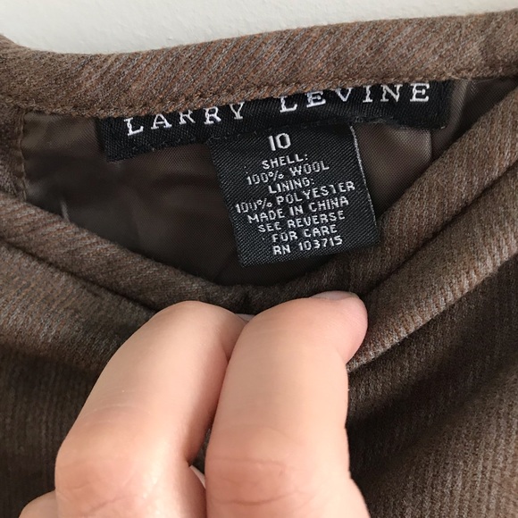 Larry Levine pleated ruffle hem skirt - Picture 2 of 3